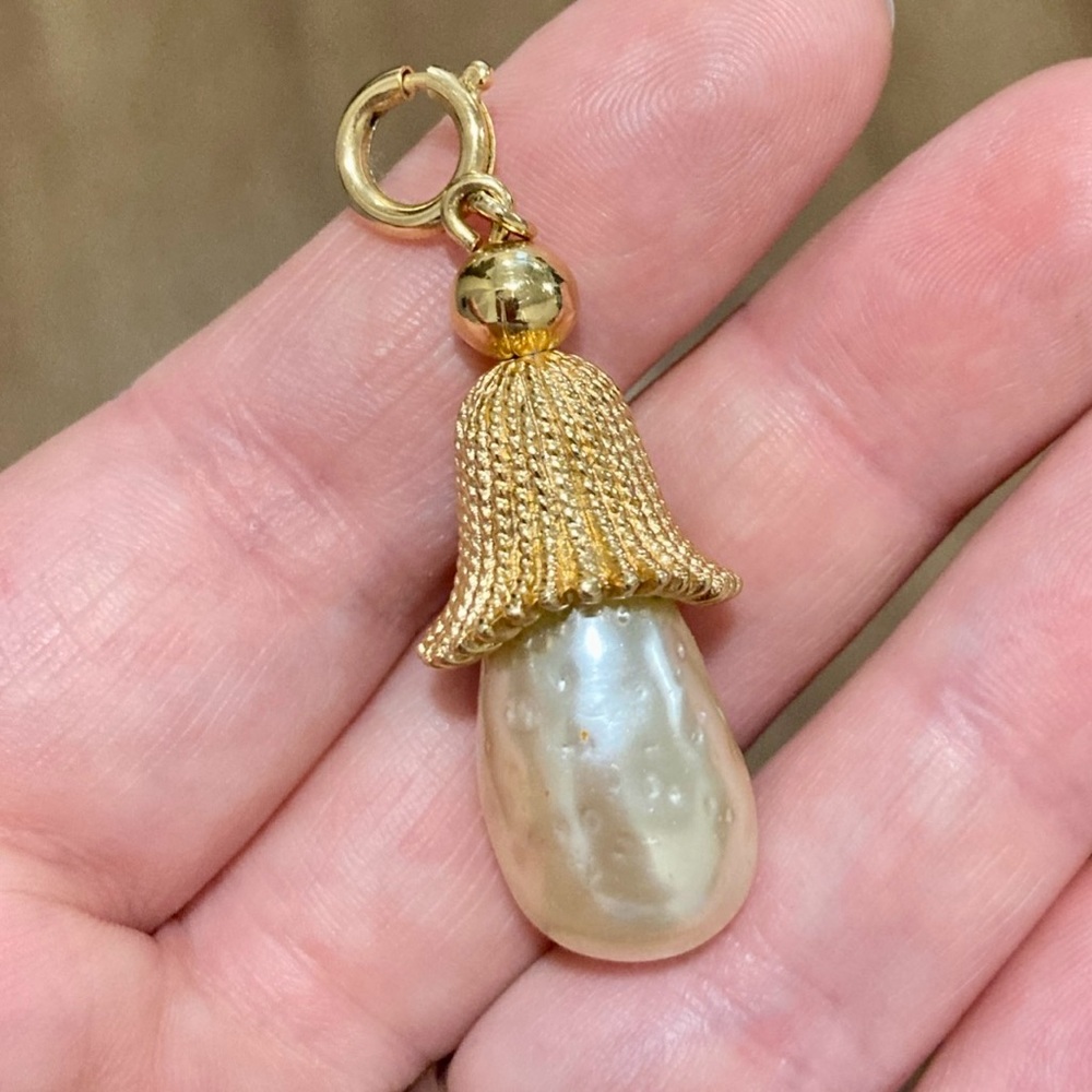 Faux Pearl and Gold Tone Acorn Pendant - Picture 2 of 9